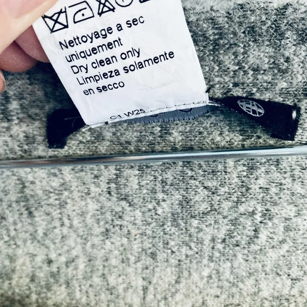TARA Vao Gray Wool Poncho